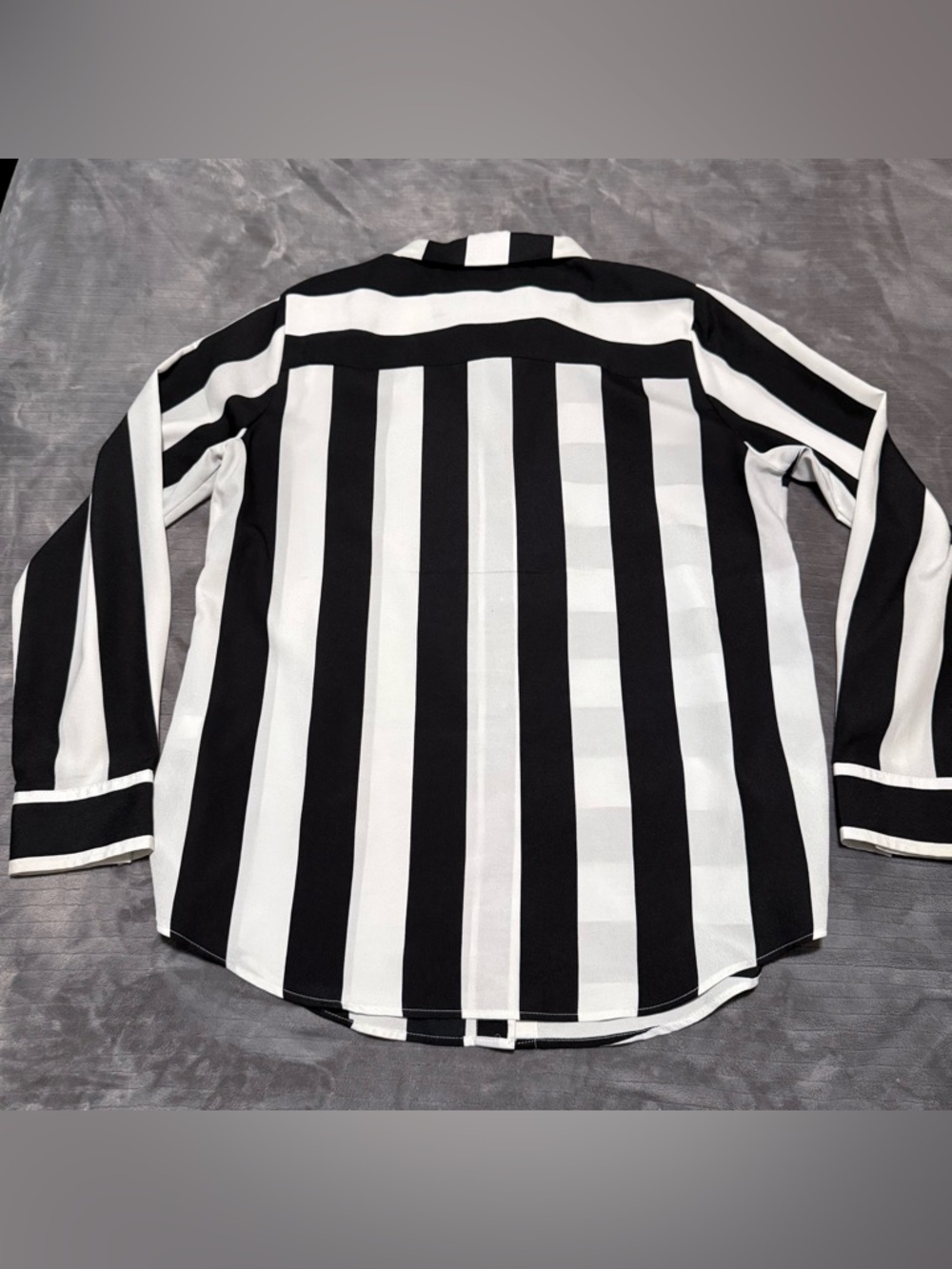 DKNY Black and White Striped Button-Down Shirt - Picture 4 of 4